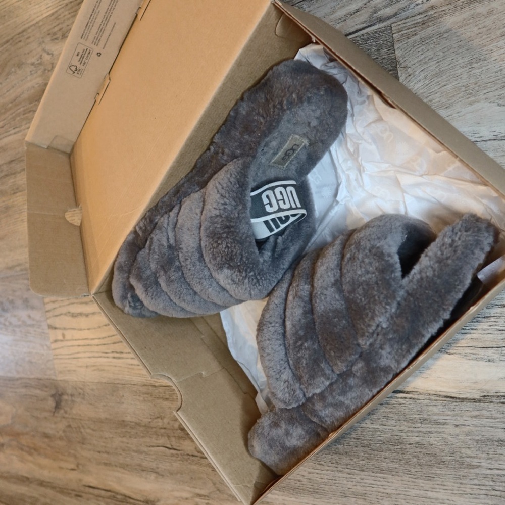 Ugg Slides